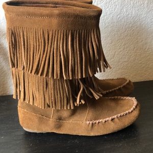 Minnetonka suede moccasins